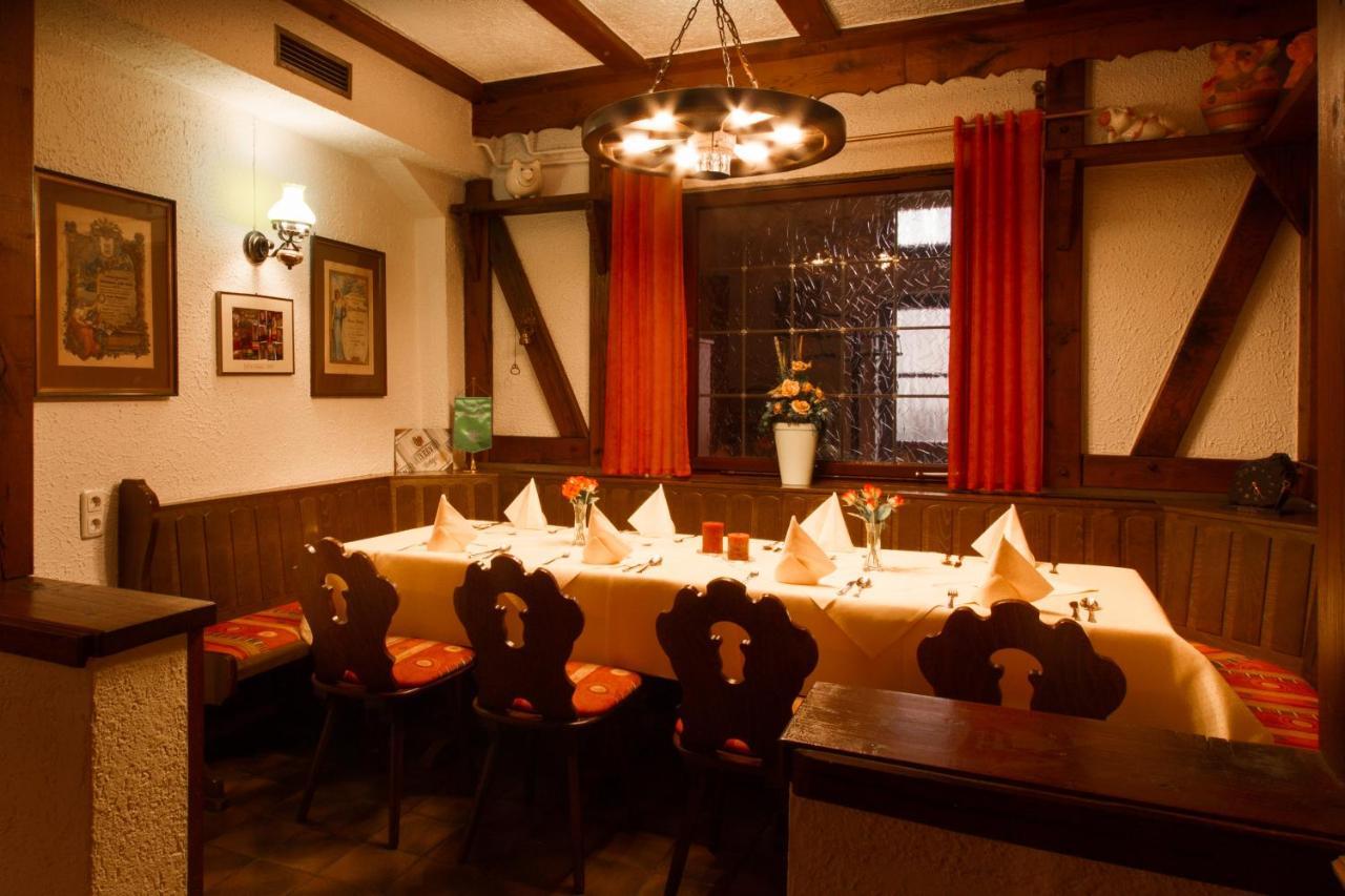 Hotel- Restaurant Zum Hirsch Großenlüder Eksteriør bilde